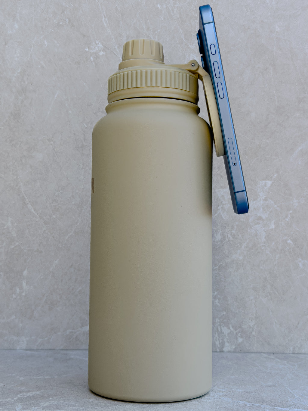 SIPPR Hydration Bottle – BUTTER